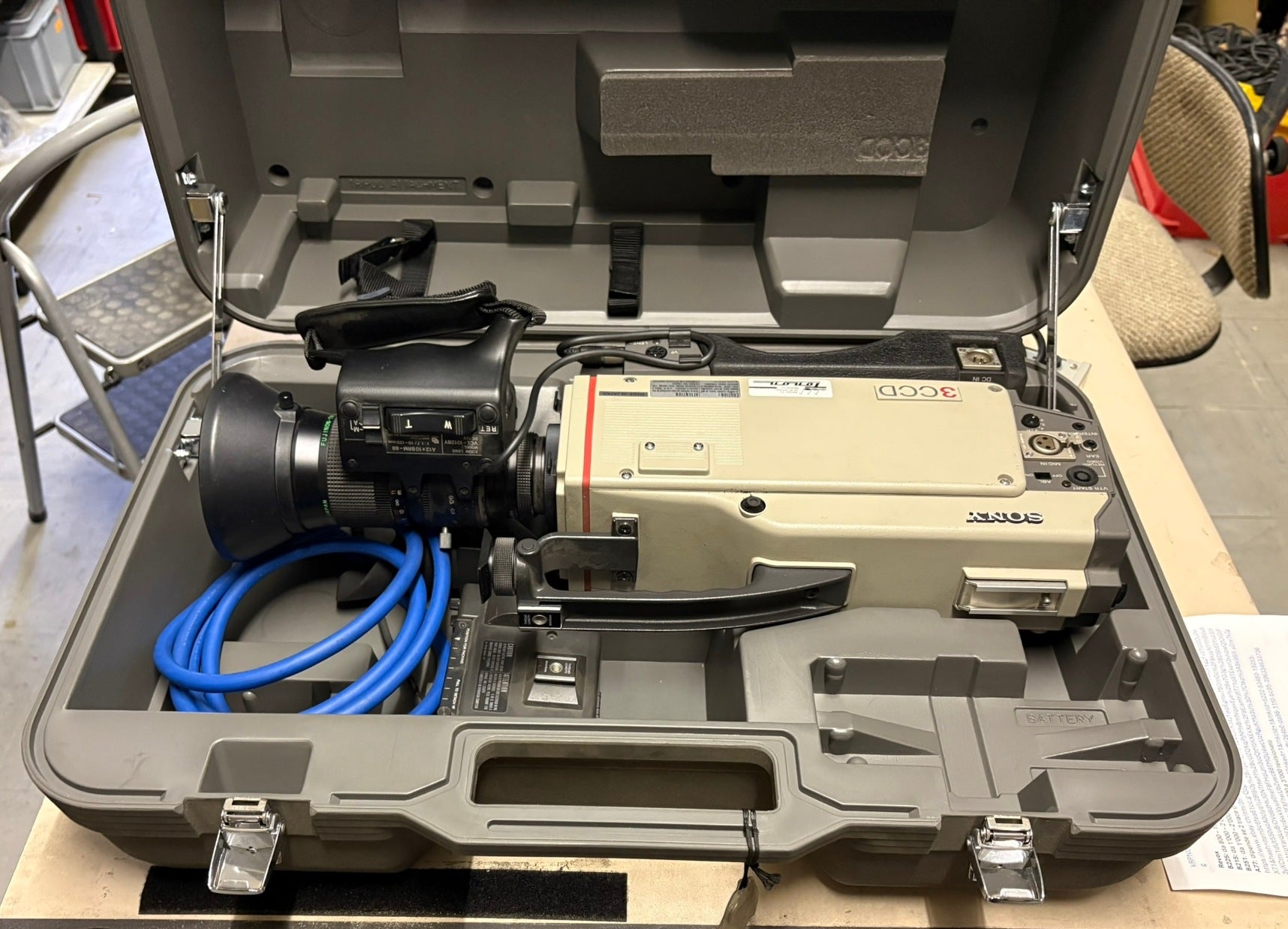 Sony 3CCD DXC-3000P
