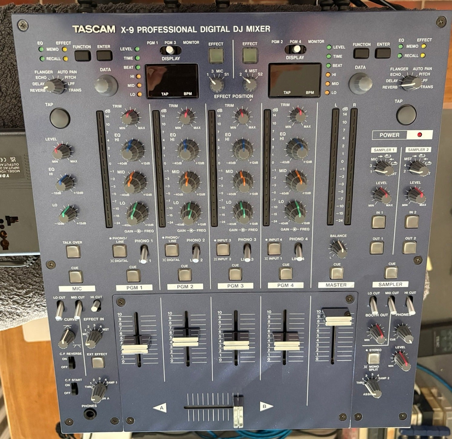 Tascam X-9 Club mixer